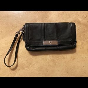 Coach Wristlet- 🤎 SOLD